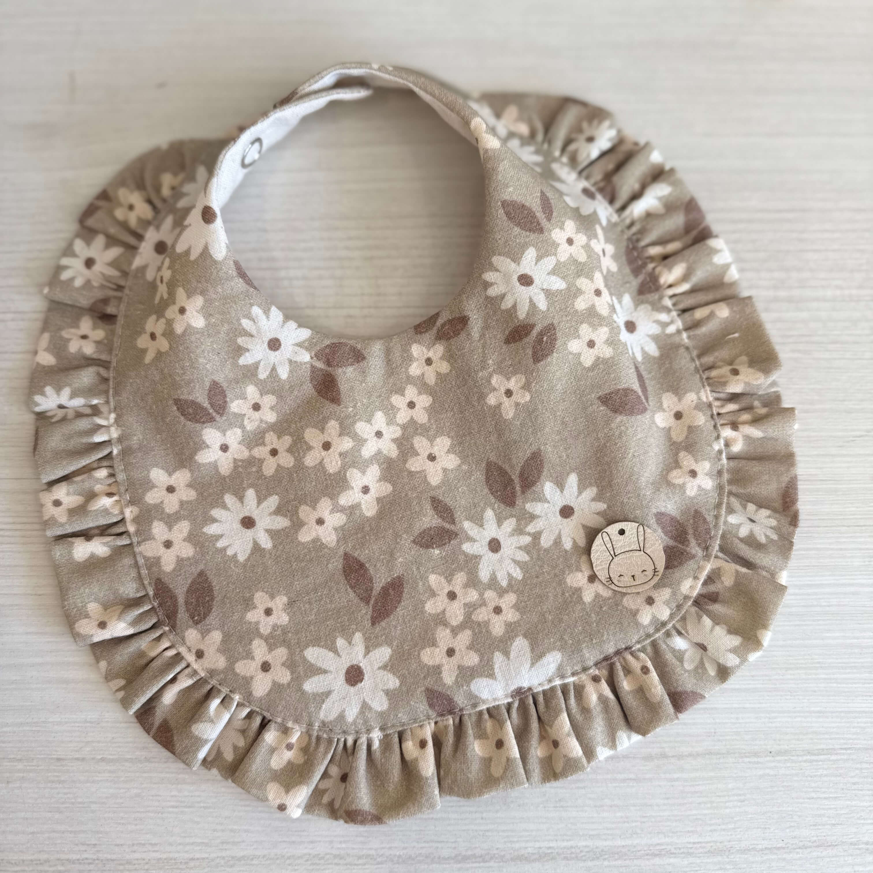 Babero Magnolia beige
